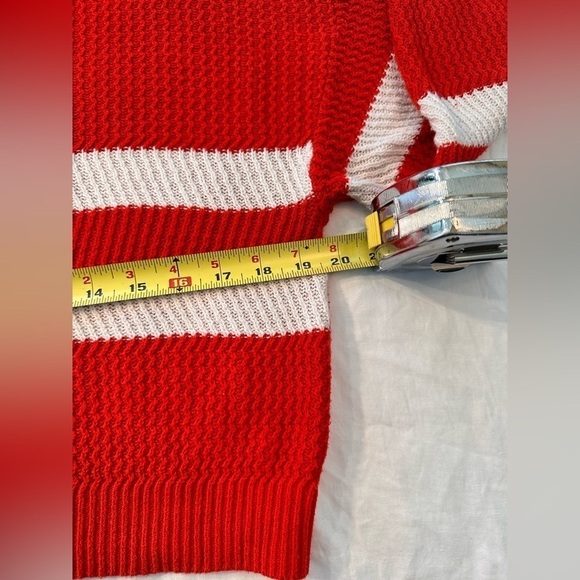 Forever 21 Cropped Sweater Sz S Red w/White Stripes Academia Clueless Preppy - Picture 5 of 6